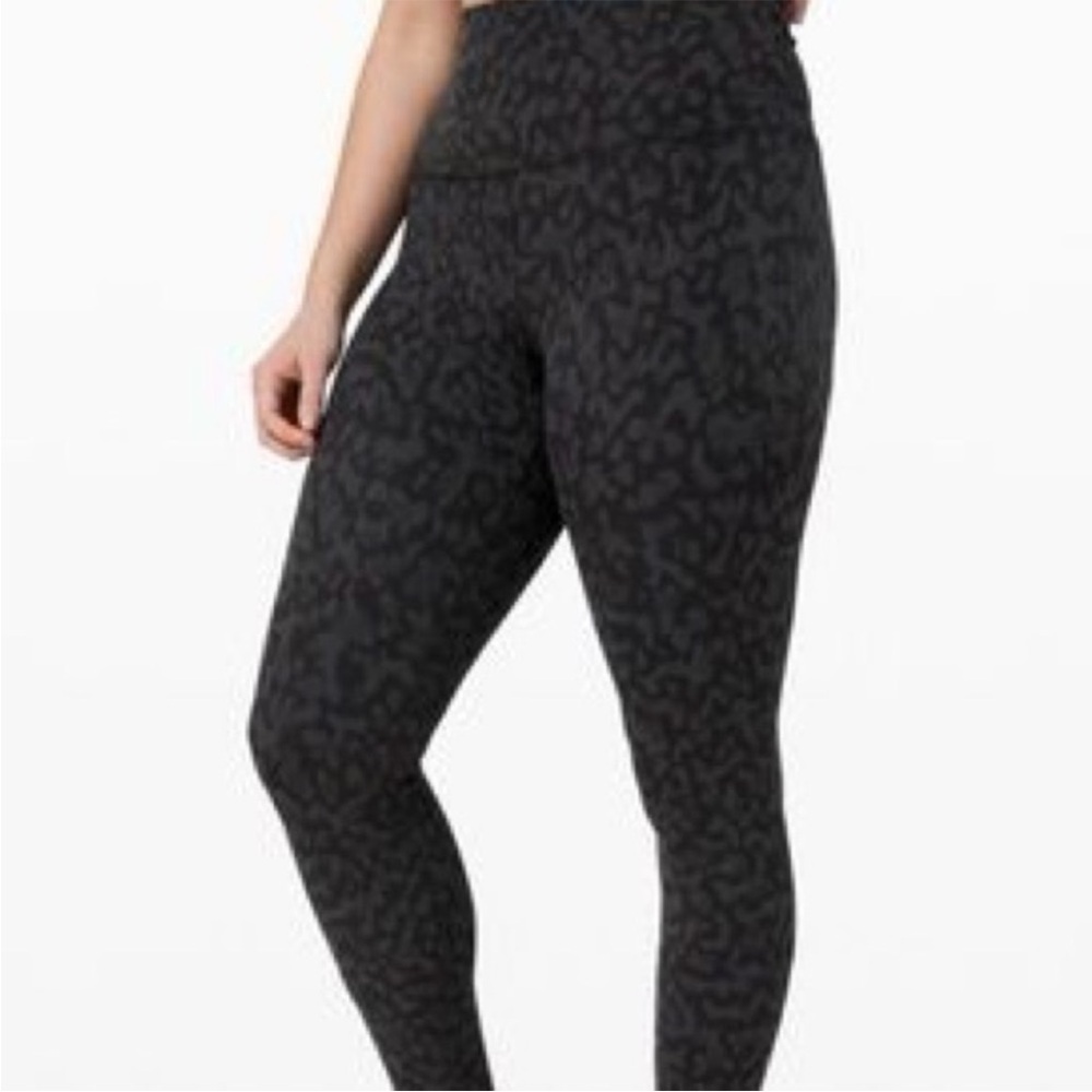 lululemon athletica Green/Black 28’ Align Patterned Leggings